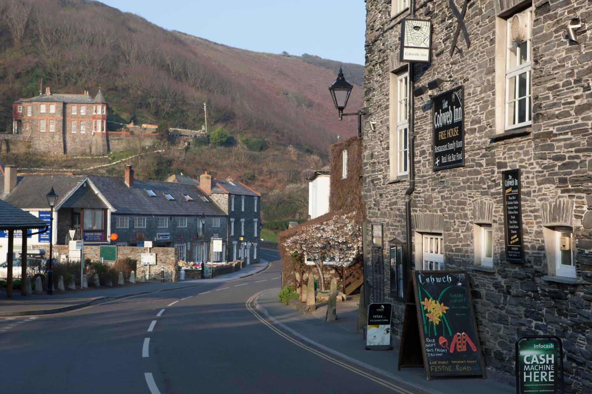 The Wellington Hotel Boscastle Exterior photo